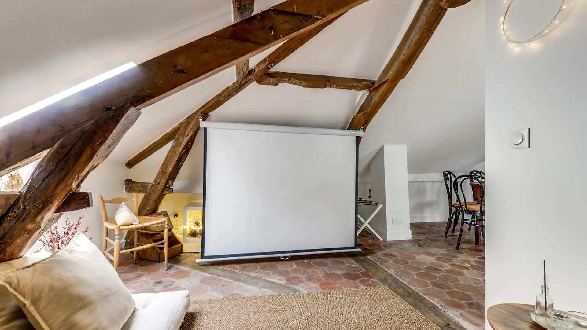 Appartement De Charme Sous Les Toits Paris Apartment