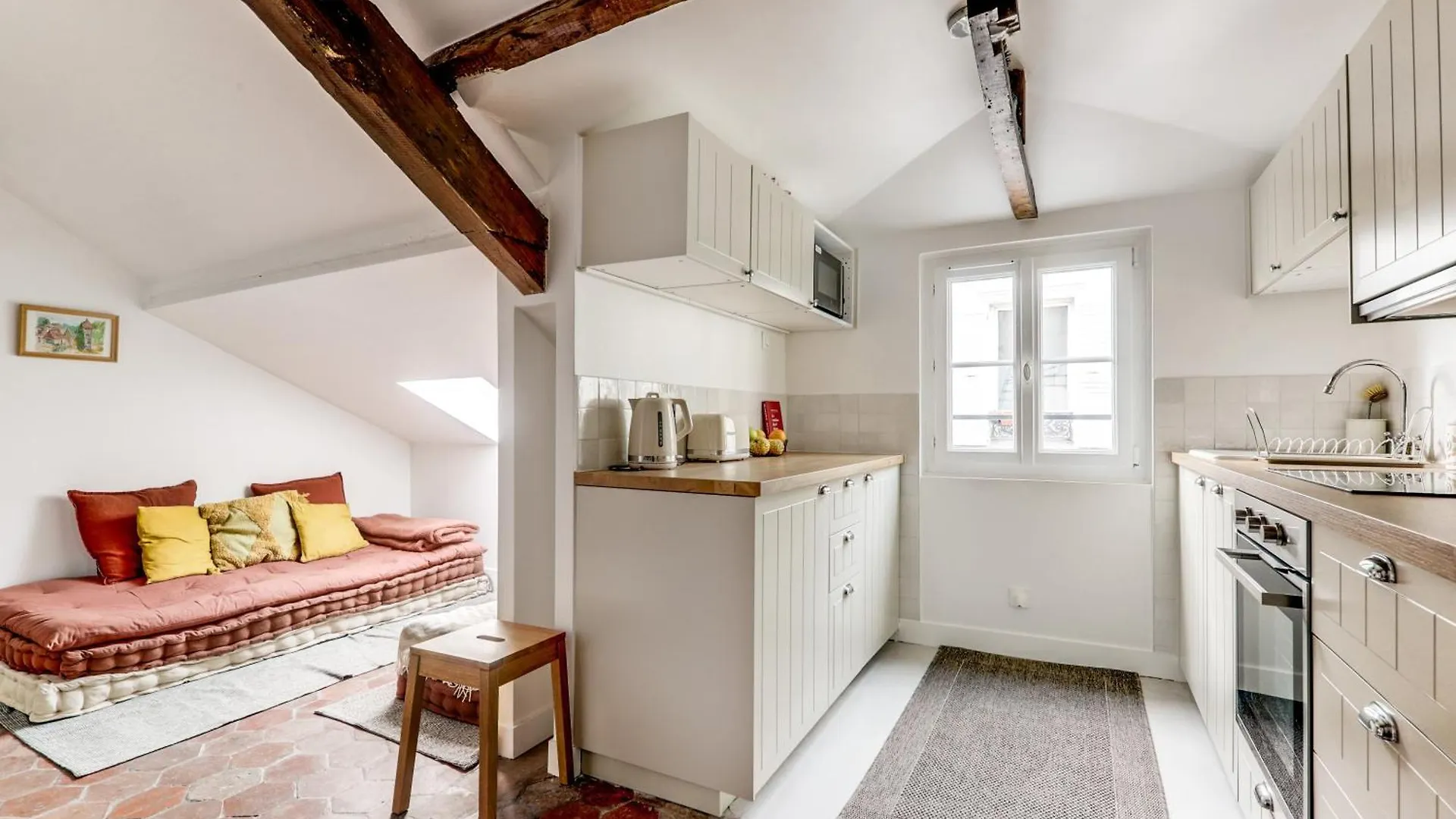 Appartement De Charme Sous Les Toits Paris